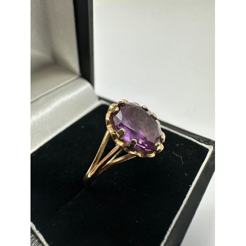 158 - 9ct gold amethyst ring weight 2.5g