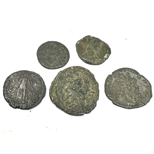 467 - 5 bronze roman coins