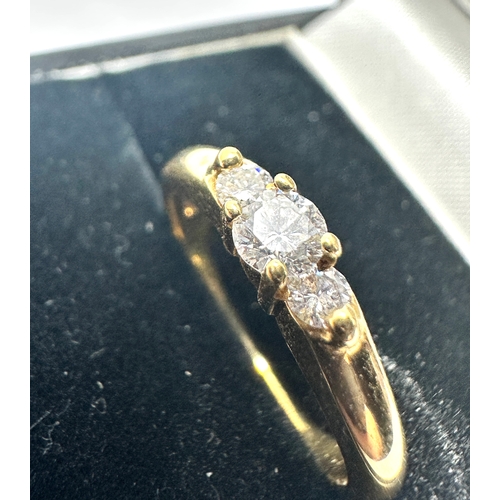 104 - 18ct gold diamond ring weight 3.1g