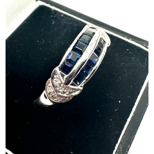 105 - 9ct white gold diamond & sapphire ring weight 2.6g