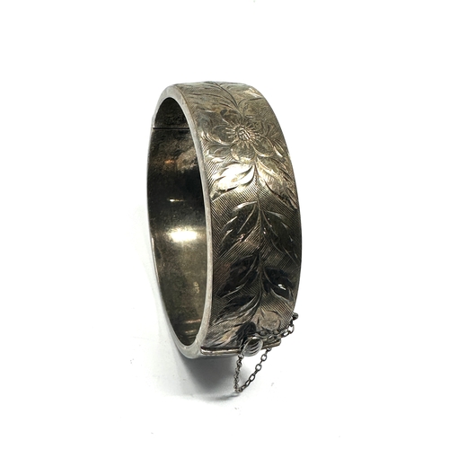 210 - Vintage silver bangle weight 32g