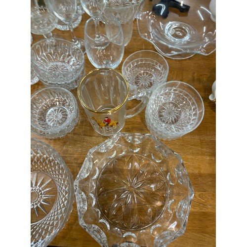 178 - Large selection of assorted glassware includes sets, odds, bowls, glasses etc