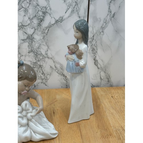 13 - 2 Nao by Lladro figures height 9.5 inches