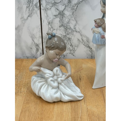 13 - 2 Nao by Lladro figures height 9.5 inches