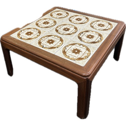 340 - G Plan tiled topped coffee table measures approximately 15 inches tall x 28 wide