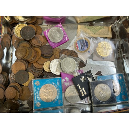 491 - Large selection of assorted vintage and later coins includes crowns etc