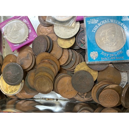 491 - Large selection of assorted vintage and later coins includes crowns etc