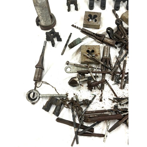 200 - Large selection of assorted drill bits etc