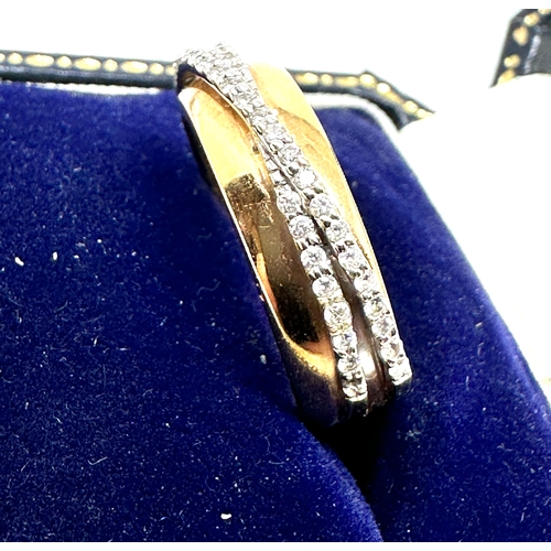 132 - 18ct gold diamond ring weight 6.6g