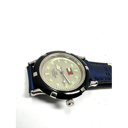 454 - Tommy Hilfiger 1500 professional 200 meters quartz wristwatch the watch is untested possibly needs n... 