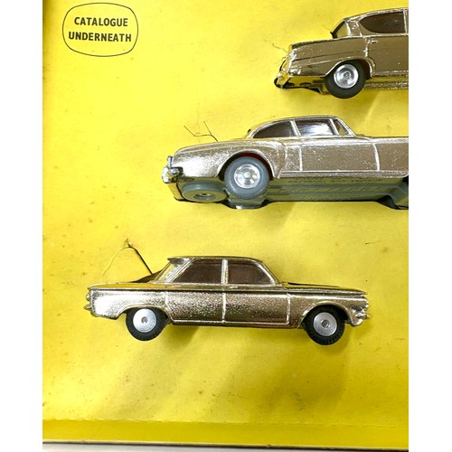 521 - 1961 Corgi Toys Gift Set 20 Golden Guinea to Include (1) Ford consul Classic - spun hubs (2) Bentley... 