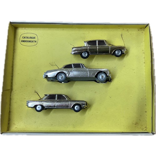 521 - 1961 Corgi Toys Gift Set 20 Golden Guinea to Include (1) Ford consul Classic - spun hubs (2) Bentley... 