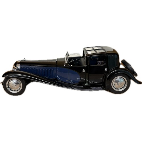 100 - Franklin mint 1930 Bugatti royale coupe Napoleon, 1929 Rolls Royce Phantom I cabriolet de ville both... 