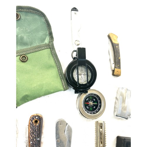 524 - Selectin of pocket knives, compasses etc