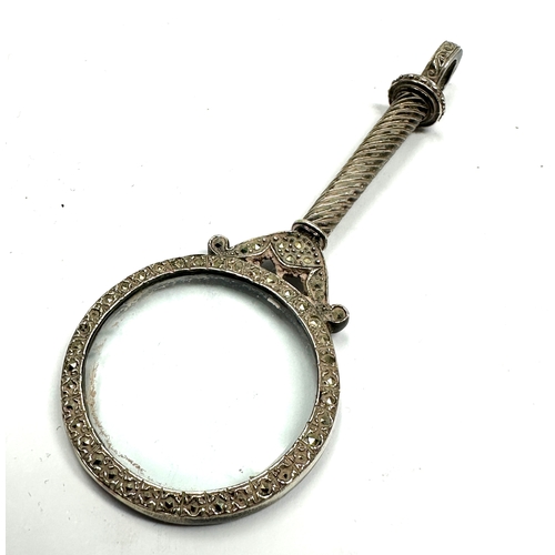 11 - Small vintage silver magnifying glass measures approx 9cm ornate detailed frame weight 24g