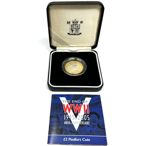 477 - Boxed ww11 1945-2005 60th anniversary £2 piedfort coin sealed in capsule