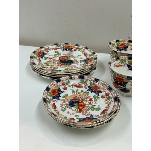 48 - Part tea service in the style of imari derby 11 pieces