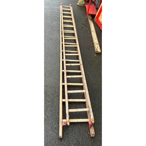 100E - Set of adjustable height wooden ladders