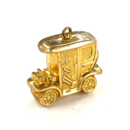 462 - 9ct gold vintage car charm , approximate weight 2.1g