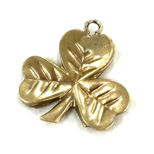 457 - 9ct gold 3 leaf clover charm , approximate weight 0.7g