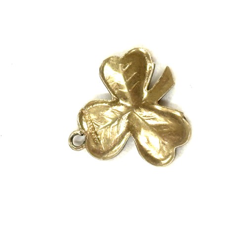 457 - 9ct gold 3 leaf clover charm , approximate weight 0.7g