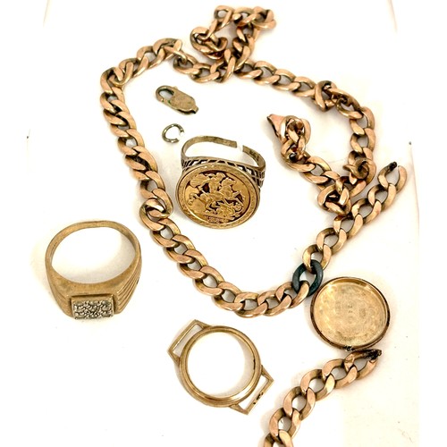 454 - Selection of 9ct gold pieces to include a broken chain, 2 rings, (1 has been cut) total weight: 31g