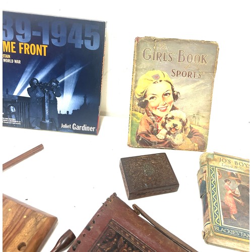 193 - Selection of collectable items to include annuals, lighter, vintage games etc