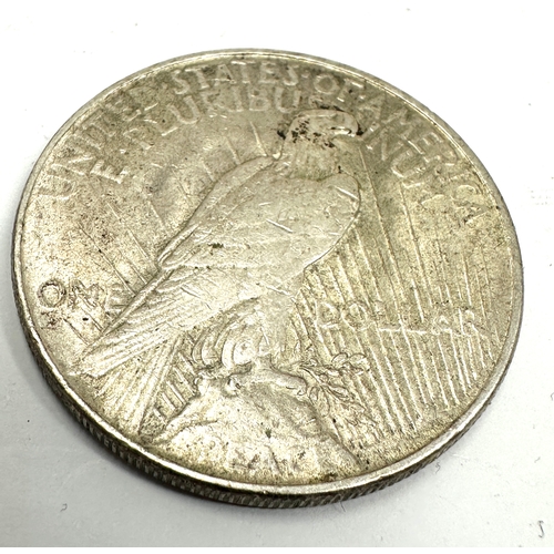 373 - 1922 silver peace dollar