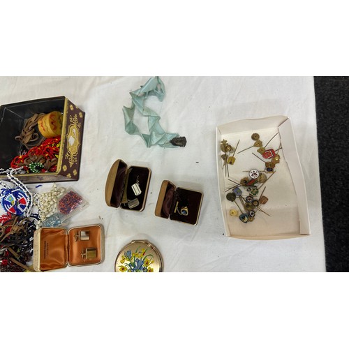 490 - Large selection of vintage and later costume jewellery