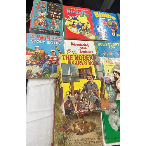 143 - Large selection of vintage childrens hardback annuals to include Bimbo etc