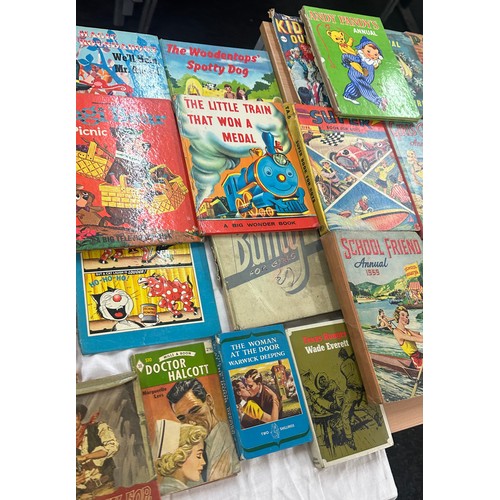 143 - Large selection of vintage childrens hardback annuals to include Bimbo etc