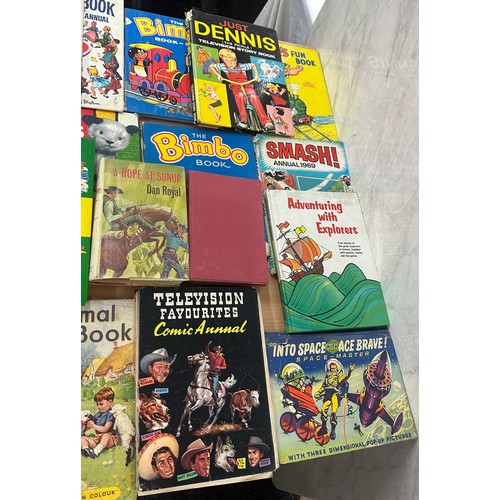 143 - Large selection of vintage childrens hardback annuals to include Bimbo etc