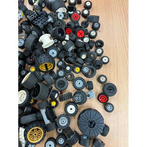 154 - Large selection of lego wheels, various sizes