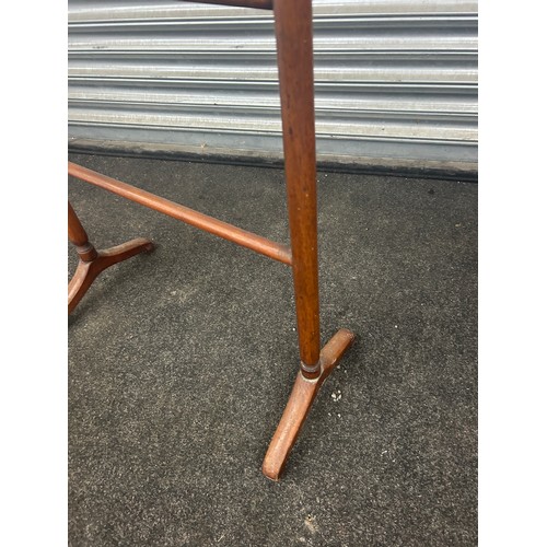 362 - Victorian mahogany towel rail