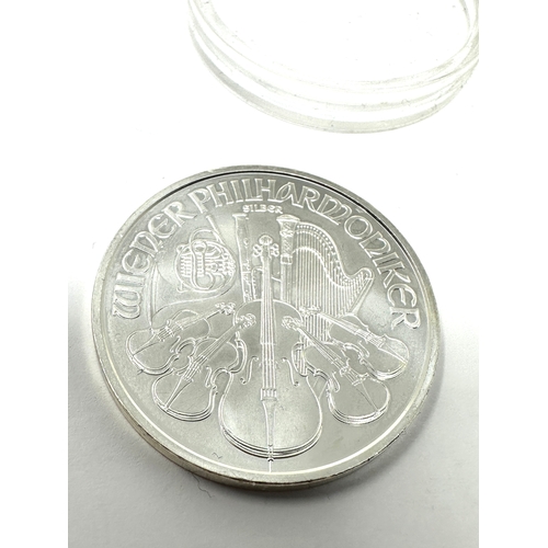 386 - Silver coin 999 1oz Austrian Philharmonic 2015  1.5 Euro in capsule