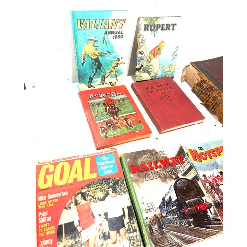 49 - Selection of vintage childrens annuals to include Rupert The Bear etc