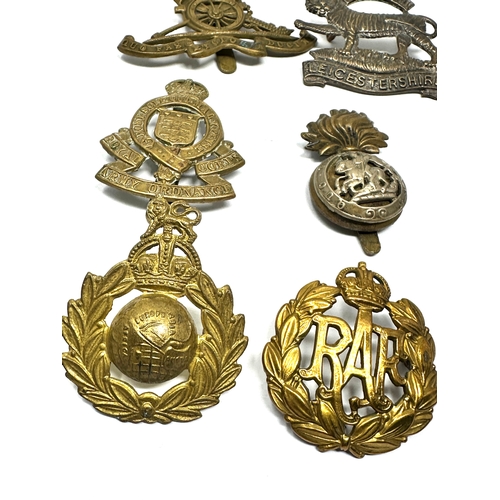 430 - 10 military cap badges