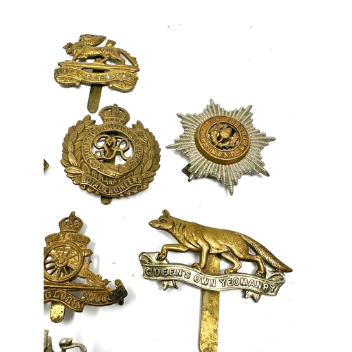 431 - 10 military cap badges