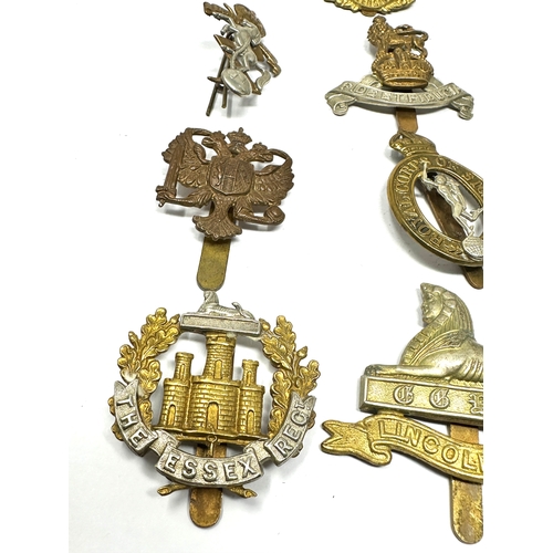 433 - 10 military cap badges