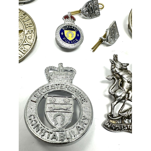 436 - selection of vintage police & transport badges in manchester rutland etc