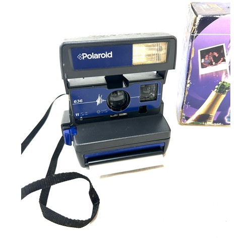 101 - Two vintage polaroid cameras one ' Polaroid instant party pack' in original box and one other - both... 