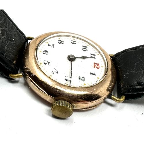 464 - Ladies 1920s 9ct gold rolex wristwatch the case measures approx 28mm dia the watch is ticking