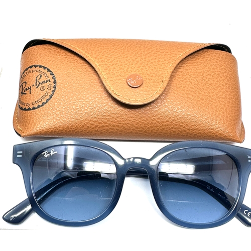 497 - 2 cased vintage ray-ban sunglasses