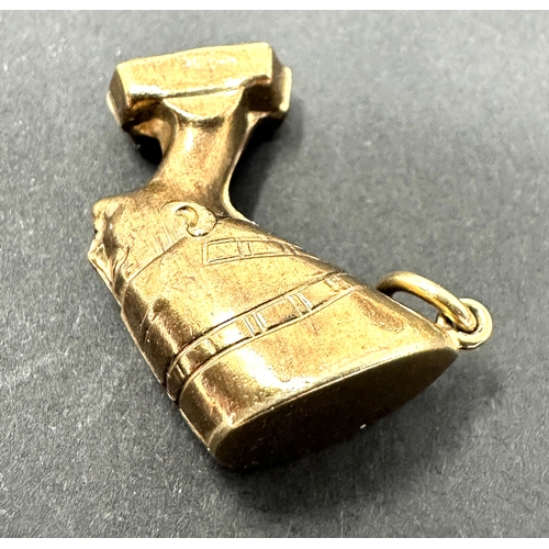 114 - Vintage 9ct Gold Nefertiti Charm weight 2.2g