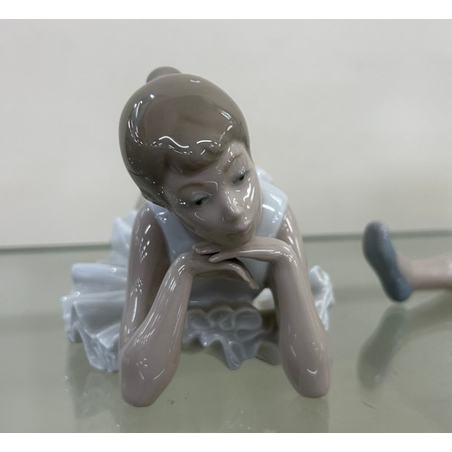 11 - Pair of Lladro Nao ballerina figurines largest measures approximately 6 inches tall