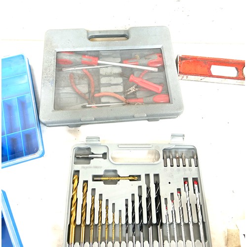 237 - Selection of tools and DIY items to include a screw kit with wall plugs, screws, Weller Universal So... 