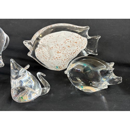 593 - 6 Sardinian glass animal ornaments to include a camel, fishes, frog, mouse and pig