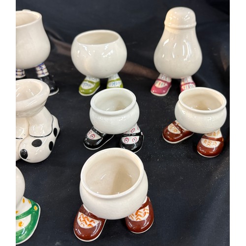 16 - Selection of Carltonware 'walking' pieces to include  condiment, jug, sugar bowl, egg cups etc 12 pi... 