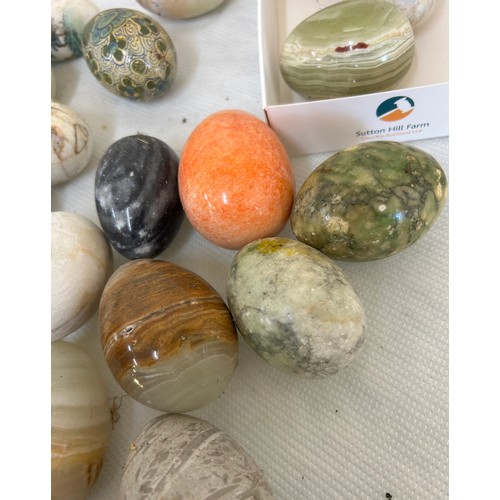 33 - Large selection of assorted onyx eggs