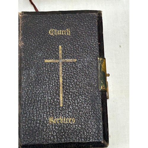 115 - Selection of small pocket vintage bibles